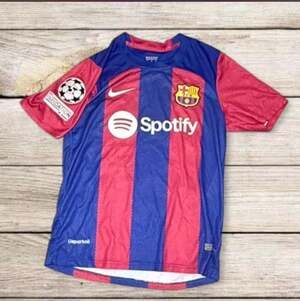 FC Barcelona 2023-24 Home Soccer Jersey - Xavi #21